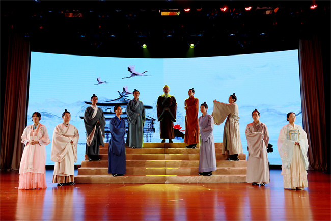 1669368842543835.jpg best365中国官方网站自制舞台剧 精彩演绎《天回医简》的“前世今生”